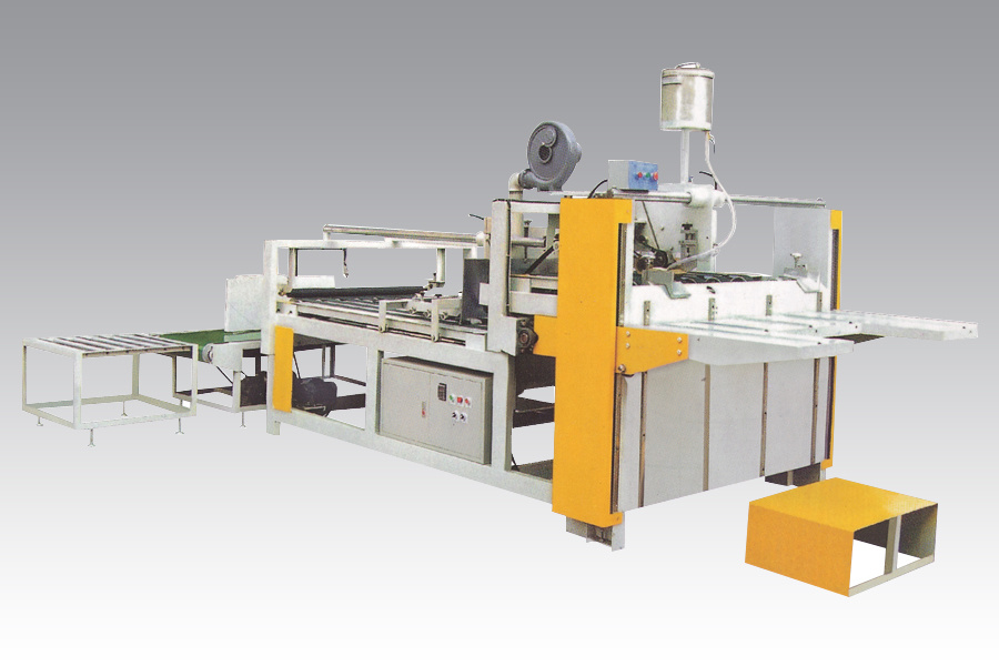 半自(zì)動糊箱機(jī)